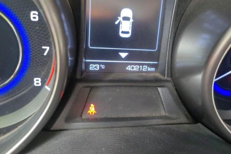 Used CHANGAN CS35 2017 1.6L Automatic Luxury Model Odometer Close Up