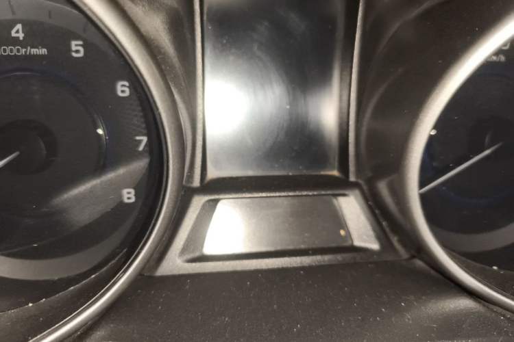 Used CHANGAN CS35 2017 1.6L Manual Luxury Model Odometer Close Up