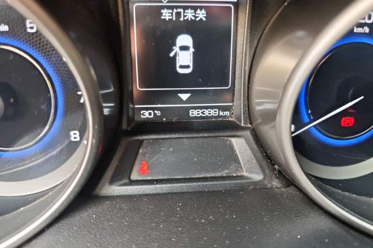 Used CHANGAN CS35 2017 1.6L Manual Luxury Model Odometer Close Up