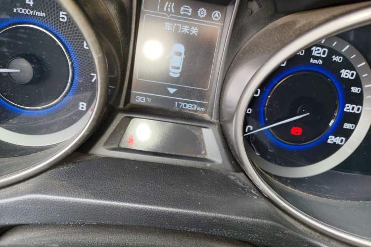 Used CHANGAN CS35 2017 1.6L Manual Luxury Model Odometer Close Up
