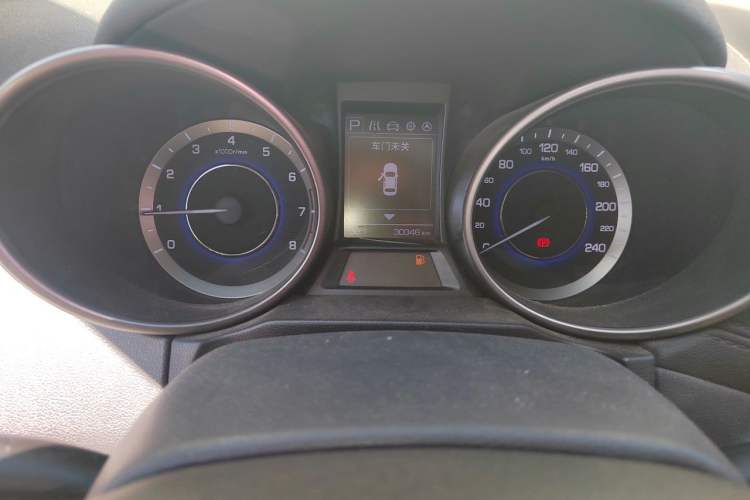 Used CHANGAN CS35 2017 1.6L Automatic Luxury Model Odometer Close Up