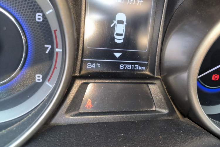 Used CHANGAN CS35 2017 1.6L Manual Luxury Model Odometer Close Up