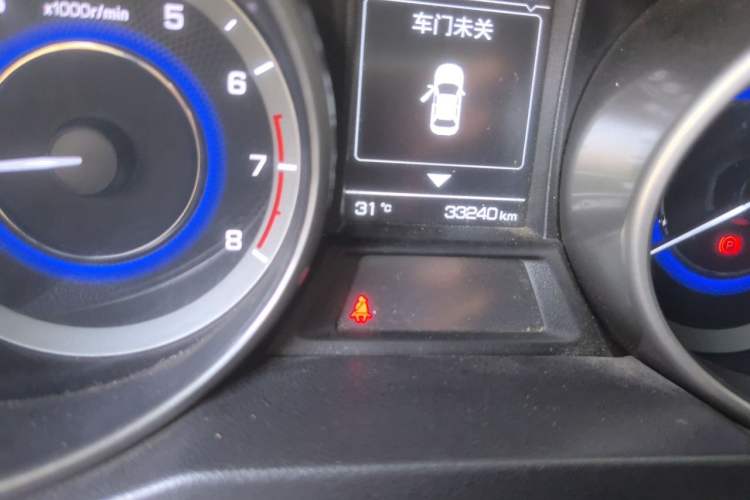 Used CHANGAN CS35 2017 1.6L Manual Luxury Model Odometer Close Up