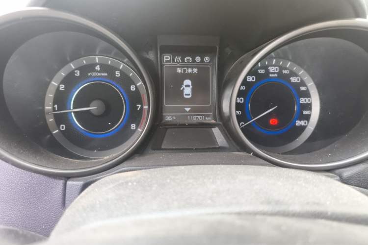 Used CHANGAN CS35 2017 1.6L Automatic Luxury Model Odometer Close Up
