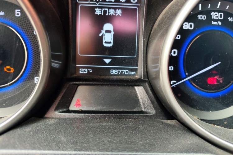 Used CHANGAN CS35 2017 1.6L Manual Luxury Model Odometer Close Up