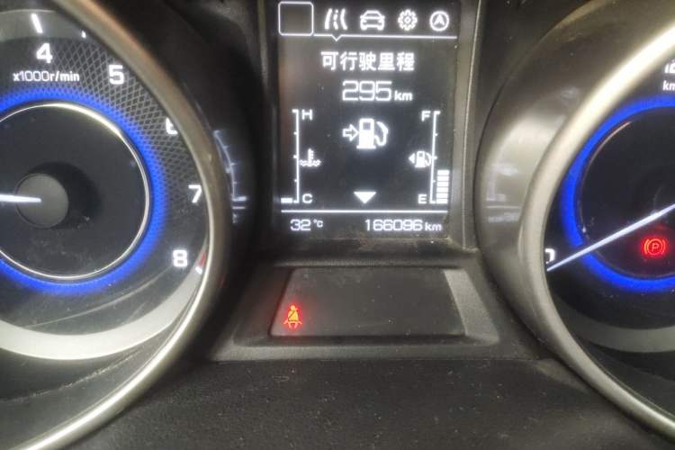 Used CHANGAN CS35 2017 1.6L Manual Luxury Model Odometer Close Up