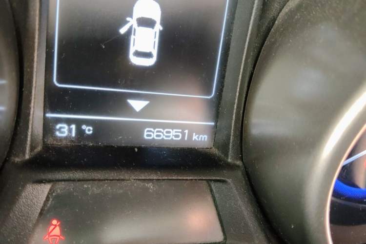 Used CHANGAN CS35 2017 1.6L Automatic Luxury Model Odometer Close Up