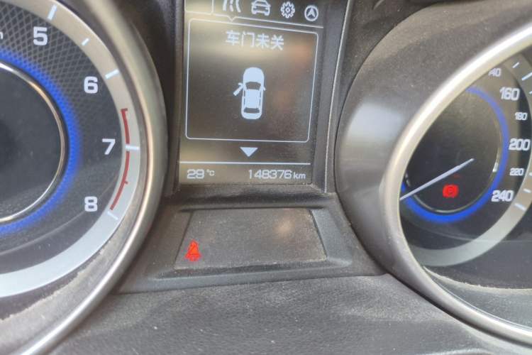 Used CHANGAN CS35 2017 1.6L Manual Luxury Model Odometer Close Up