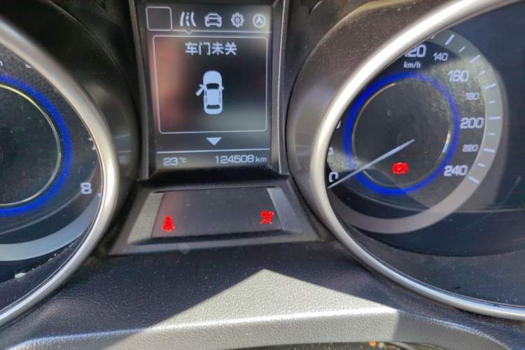 Used CHANGAN CS35 2017 1.6L Manual Luxury Model Odometer Close Up