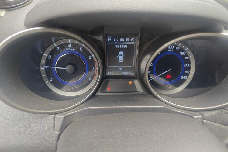Used CHANGAN CS35 2017 1.6L Automatic Luxury Model Odometer Close Up