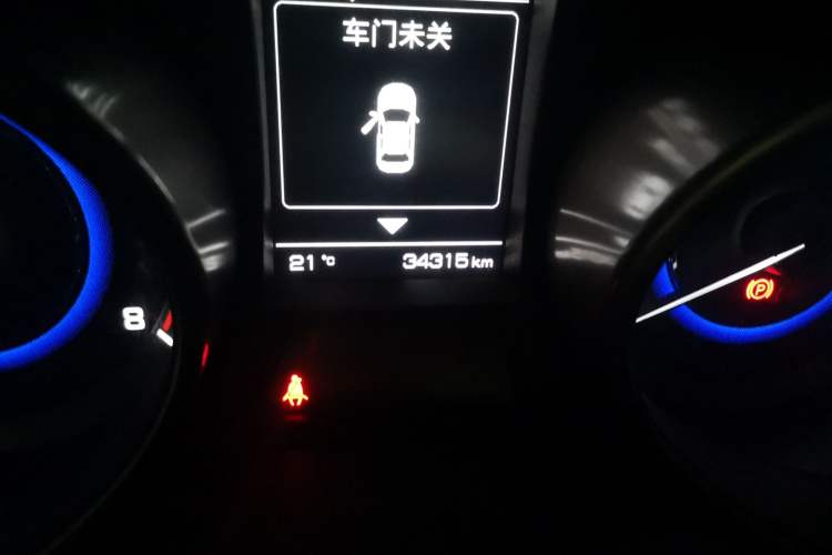 Used CHANGAN CS35 2017 1.6L Automatic Luxury Model Odometer Close Up