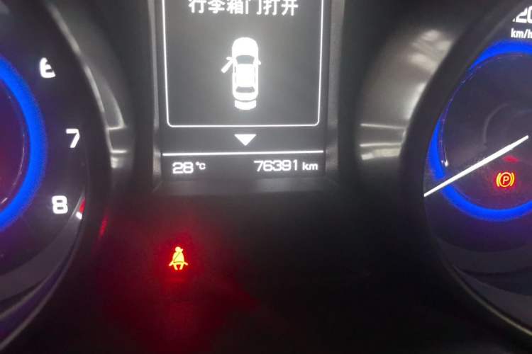 Used CHANGAN CS35 2017 1.6L Automatic Luxury Model Odometer Close Up