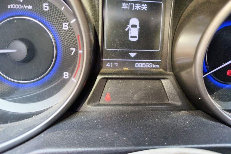 Used CHANGAN CS35 2017 1.6L Manual Luxury Model Odometer Close Up