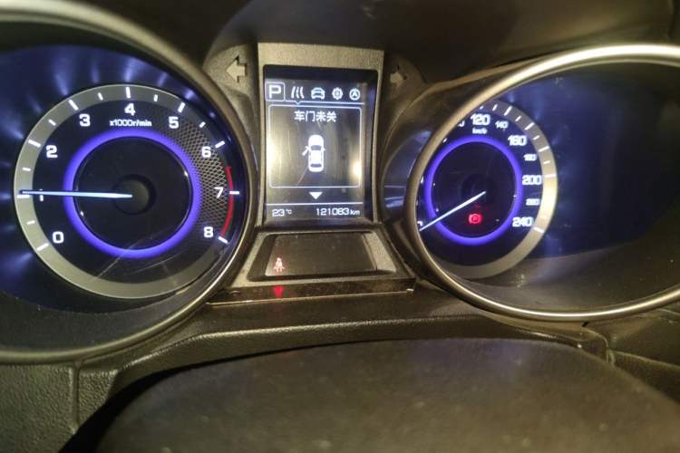Used CHANGAN CS35 2017 1.6L Automatic Luxury Model Odometer Close Up