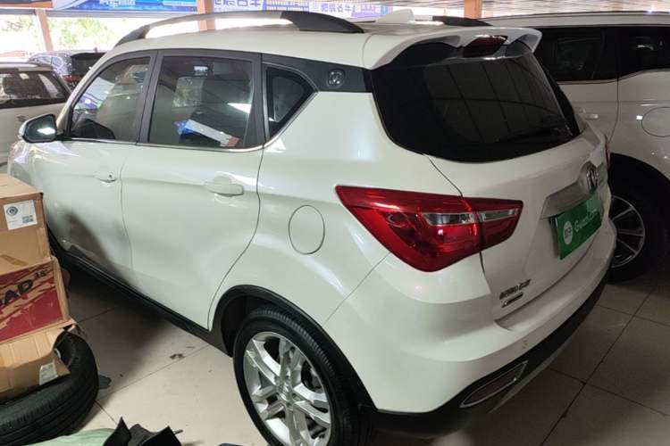 Used CHANGAN CS35 2017 1.6L Automatic Luxury Model Rear Left 45 Deg