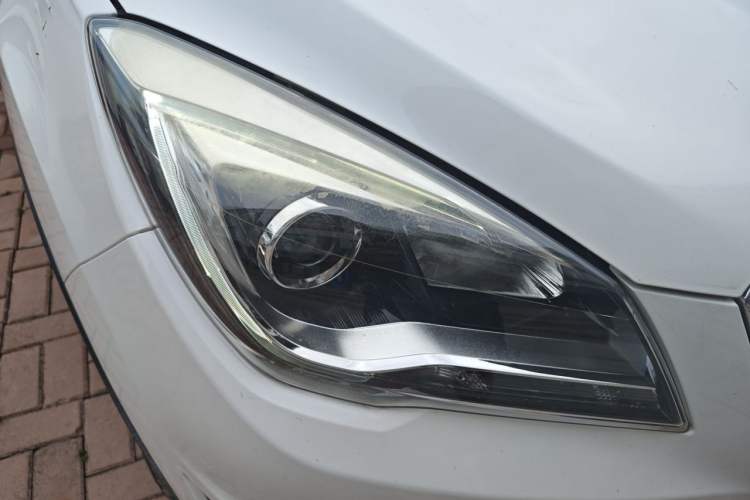 Used CHANGAN CS35 2017 1.6L Manual Luxury Model Right Front Headlight