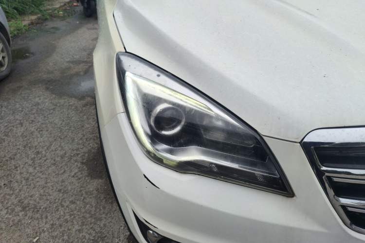 Used CHANGAN CS35 2017 1.6L Manual Luxury Model Right Front Headlight