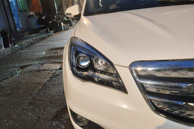 Used CHANGAN CS35 2017 1.6L Manual Luxury Model Right Front Headlight