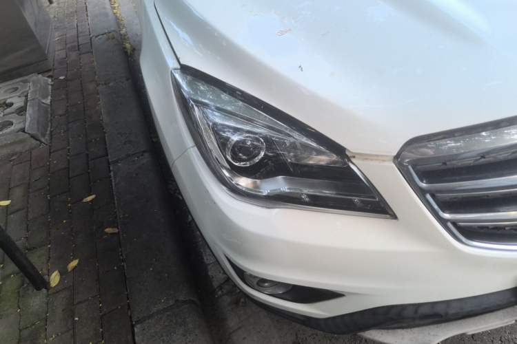 Used CHANGAN CS35 2017 1.6L Manual Luxury Model Right Front Headlight