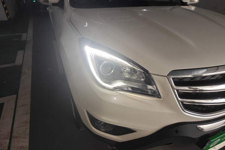Used CHANGAN CS35 2017 1.6L Manual Luxury Model Right Front Headlight