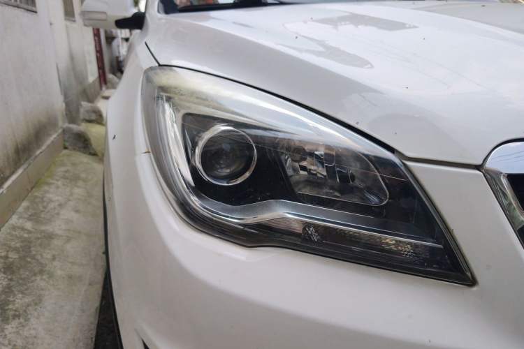 Used CHANGAN CS35 2017 1.6L Manual Luxury Model Right Front Headlight