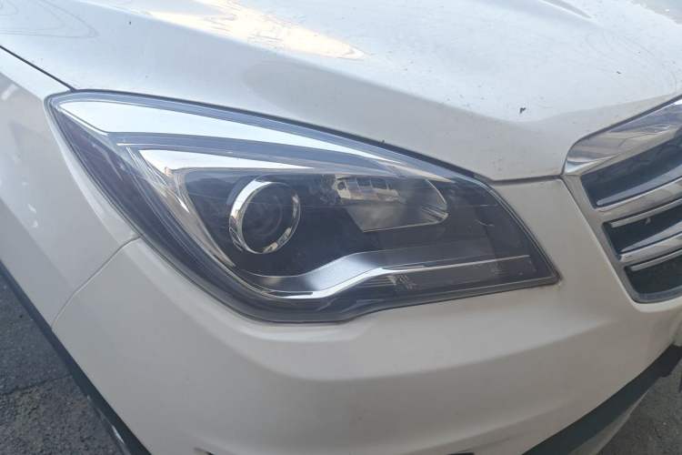 Used CHANGAN CS35 2017 1.6L Manual Luxury Model Right Front Headlight