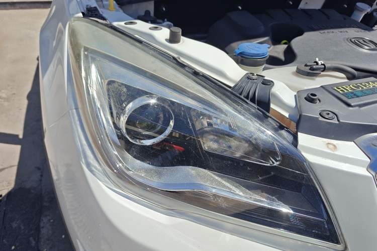 Used CHANGAN CS35 2017 1.6L Manual Luxury Model Right Front Headlight
