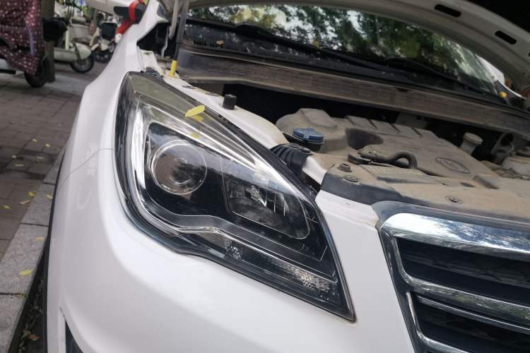 Used CHANGAN CS35 2017 1.6L Manual Luxury Model Right Front Headlight