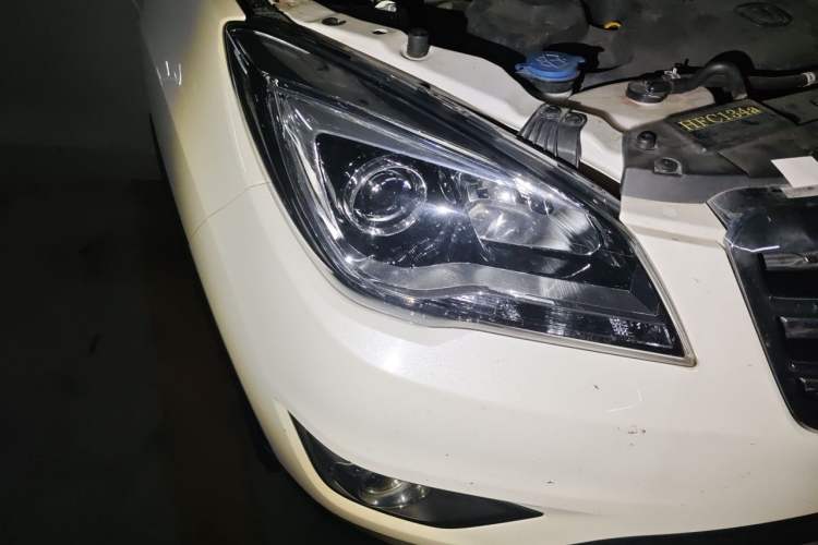 Used CHANGAN CS35 2017 1.6L Automatic Luxury Model Right Front Headlight