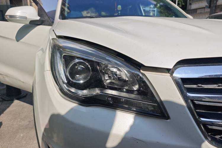 Used CHANGAN CS35 2017 1.6L Manual Luxury Model Right Front Headlight