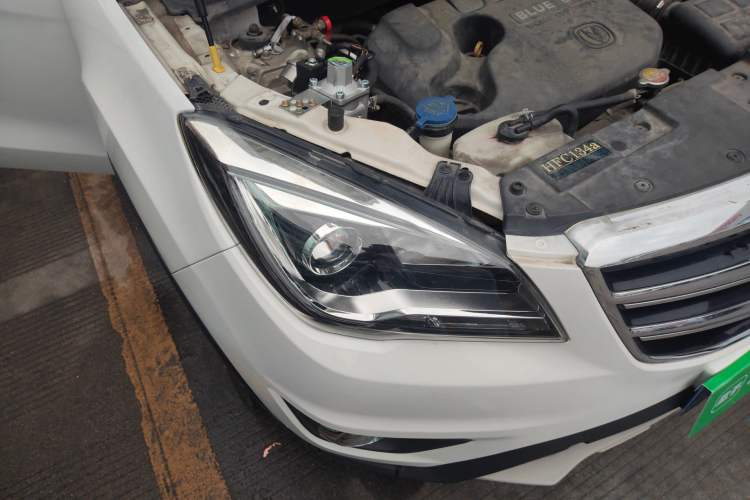 Used CHANGAN CS35 2017 1.6L Manual Luxury Model Right Front Headlight