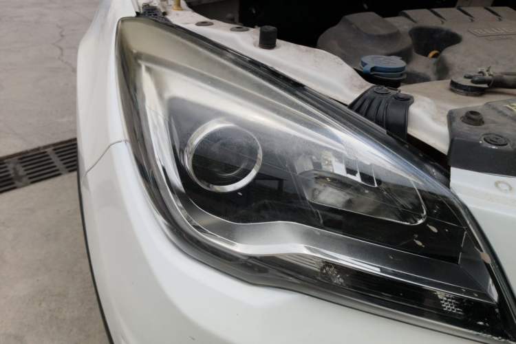 Used CHANGAN CS35 2017 1.6L Manual Luxury Model Right Front Headlight