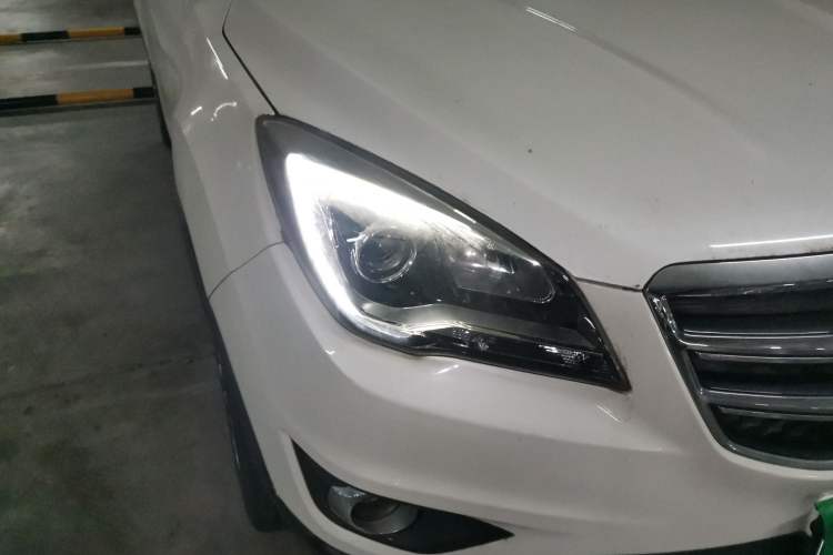Used CHANGAN CS35 2017 1.6L Automatic Luxury Model Right Front Headlight