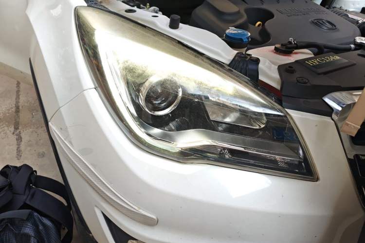 Used CHANGAN CS35 2017 1.6L Manual Luxury Model Right Front Headlight
