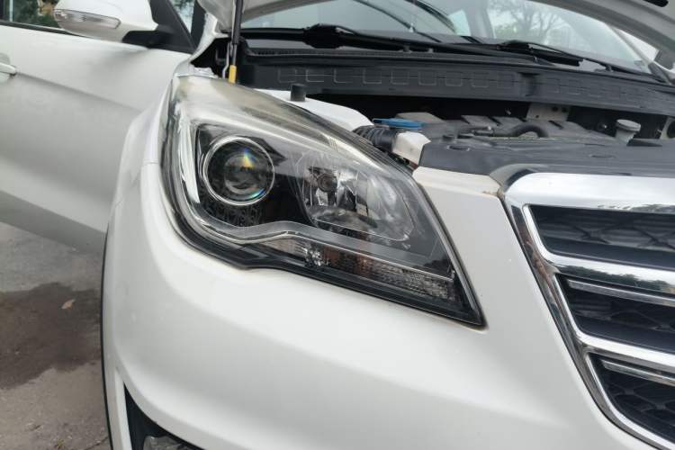 Used CHANGAN CS35 2017 1.6L Automatic Luxury Model Right Front Headlight