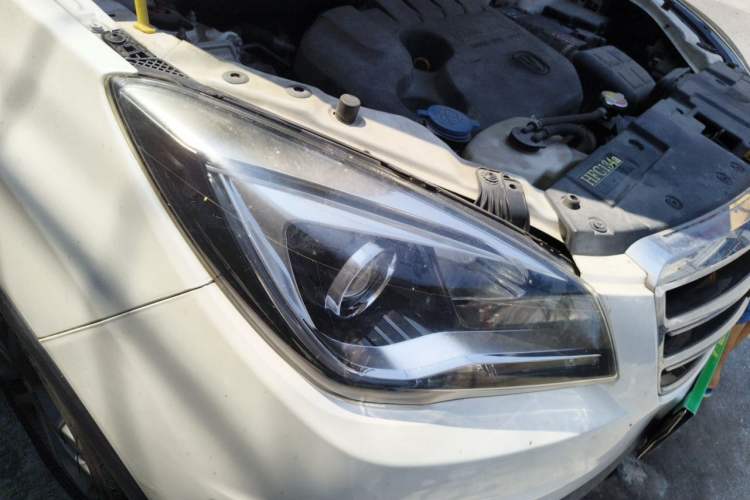 Used CHANGAN CS35 2017 1.6L Manual Luxury Model Right Front Headlight