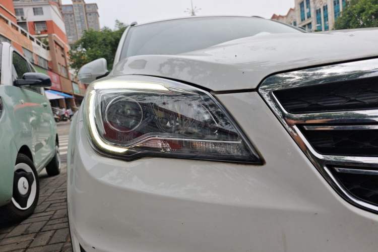 Used CHANGAN CS35 2017 1.6L Manual Luxury Model Right Front Headlight