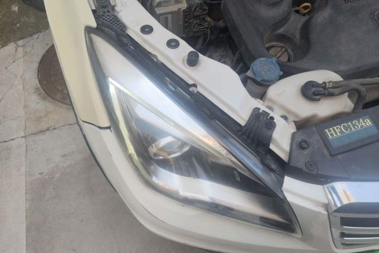Used CHANGAN CS35 2017 1.6L Automatic Luxury Model Right Front Headlight