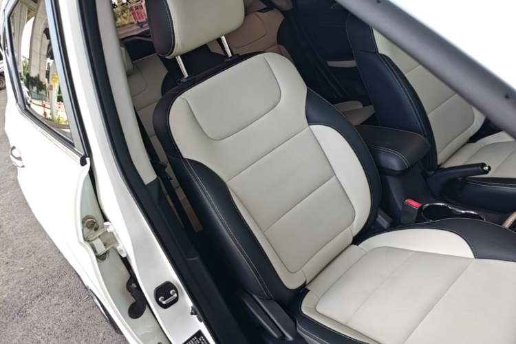 Used CHANGAN CS35 2017 1.6L Manual Luxury Model Right Front Seat