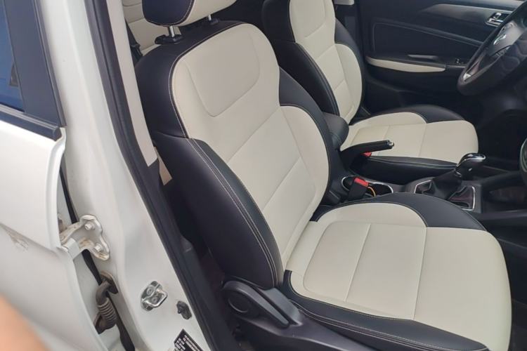 Used CHANGAN CS35 2017 1.6L Manual Luxury Model Right Front Seat