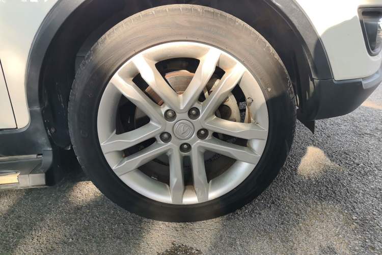Used CHANGAN CS35 2017 1.6L Manual Luxury Model Right Front Wheel Hub