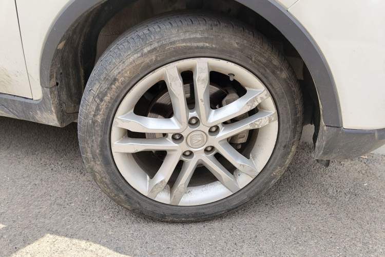 Used CHANGAN CS35 2017 1.6L Manual Luxury Model Right Front Wheel Hub