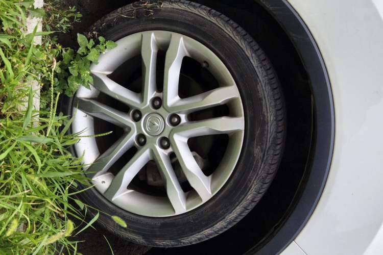 Used CHANGAN CS35 2017 1.6L Manual Luxury Model Right Front Wheel Hub