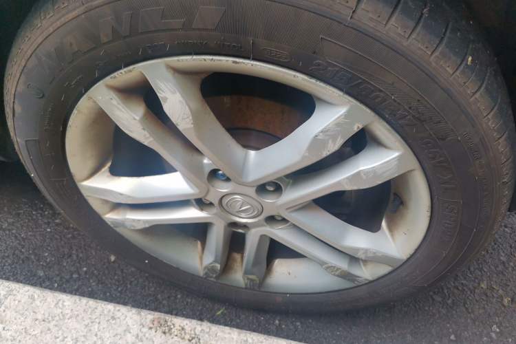 Used CHANGAN CS35 2017 1.6L Manual Luxury Model Right Front Wheel Hub
