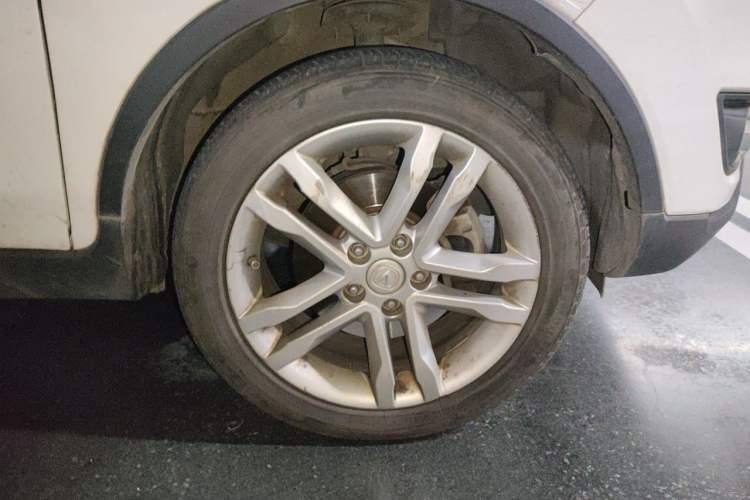 Used CHANGAN CS35 2017 1.6L Manual Luxury Model Right Front Wheel Hub