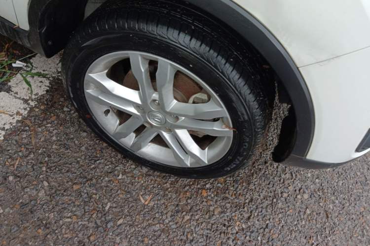 Used CHANGAN CS35 2017 1.6L Manual Luxury Model Right Front Wheel Hub