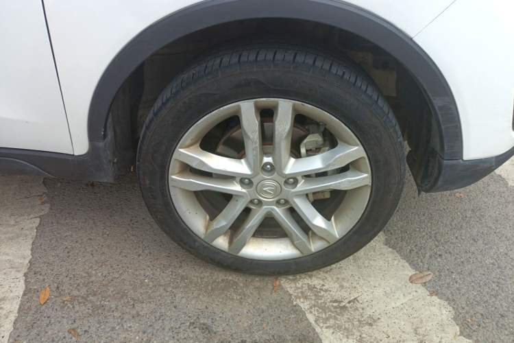 Used CHANGAN CS35 2017 1.6L Manual Luxury Model Right Front Wheel Hub