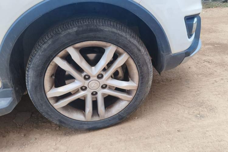 Used CHANGAN CS35 2017 1.6L Automatic Luxury Model Right Front Wheel Hub