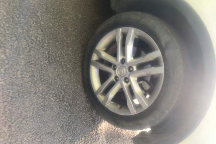 Used CHANGAN CS35 2017 1.6L Manual Luxury Model Right Front Wheel Hub