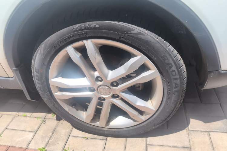 Used CHANGAN CS35 2017 1.6L Manual Luxury Model Right Front Wheel Hub